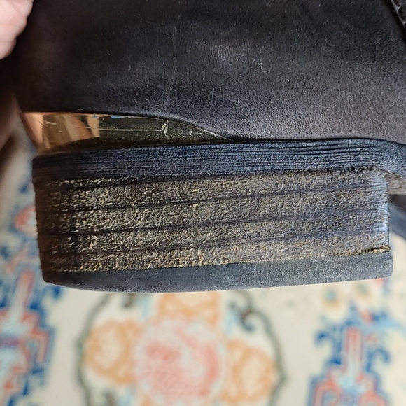 Steve Madden leather riding boot! - Picture 4 of 8